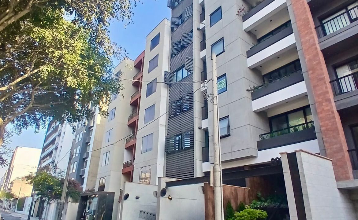 1.Departmaento en venta Miraflores